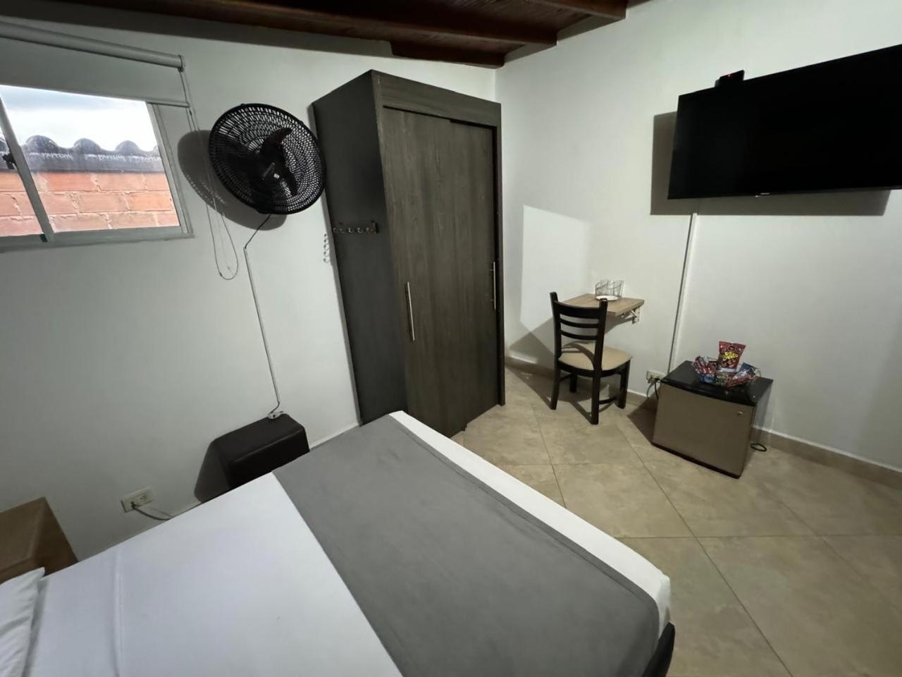 Gemas San Joaquin 1 Hotel Меделин Екстериор снимка