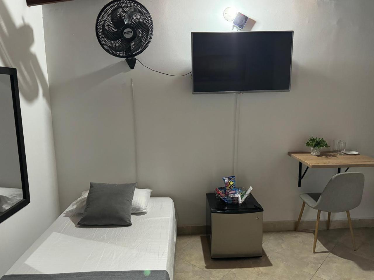 Gemas San Joaquin 1 Hotel Меделин Екстериор снимка