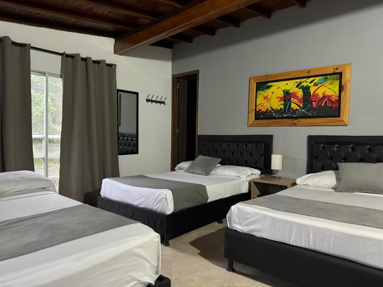 Gemas San Joaquin 1 Hotel Меделин Екстериор снимка